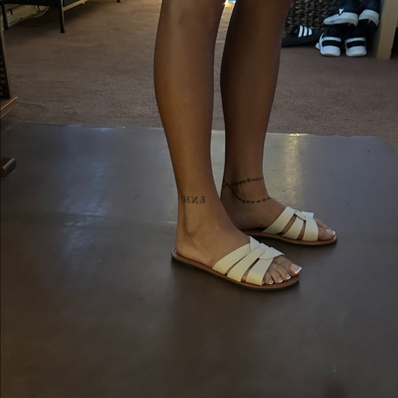 SHEIN Cream and Brown Women Sandals - Picture 4 of 5